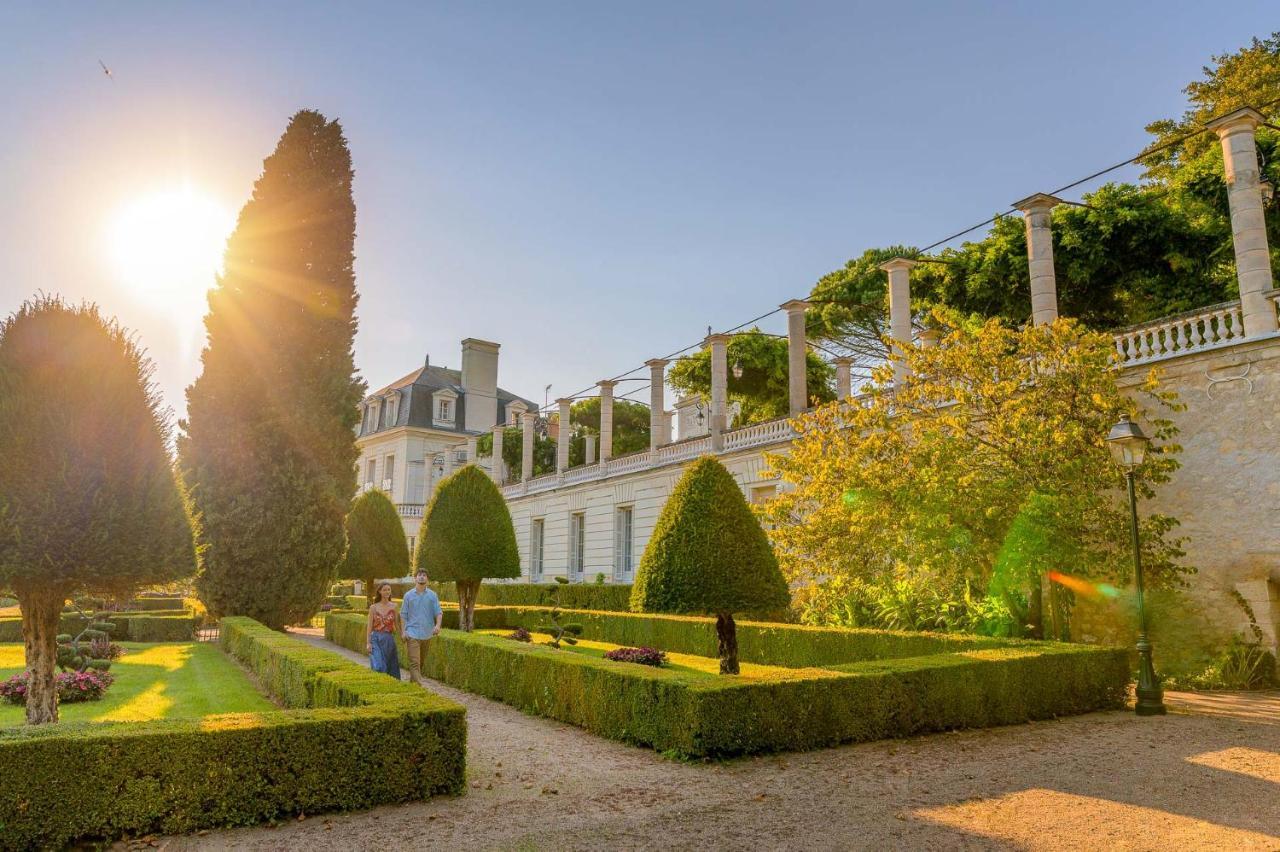 Chateau De Rochecotte Saint-Patrice Exterior photo